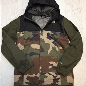 Youth the north face camo rain coat